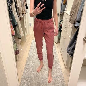 Lululemon joggers pink size 6